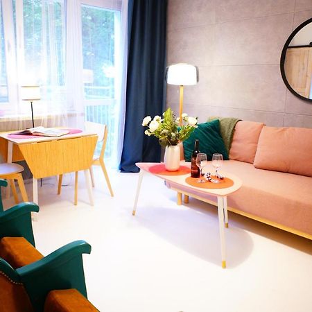 P&O Serviced Apartments Kinowa Warsawa Bagian luar foto