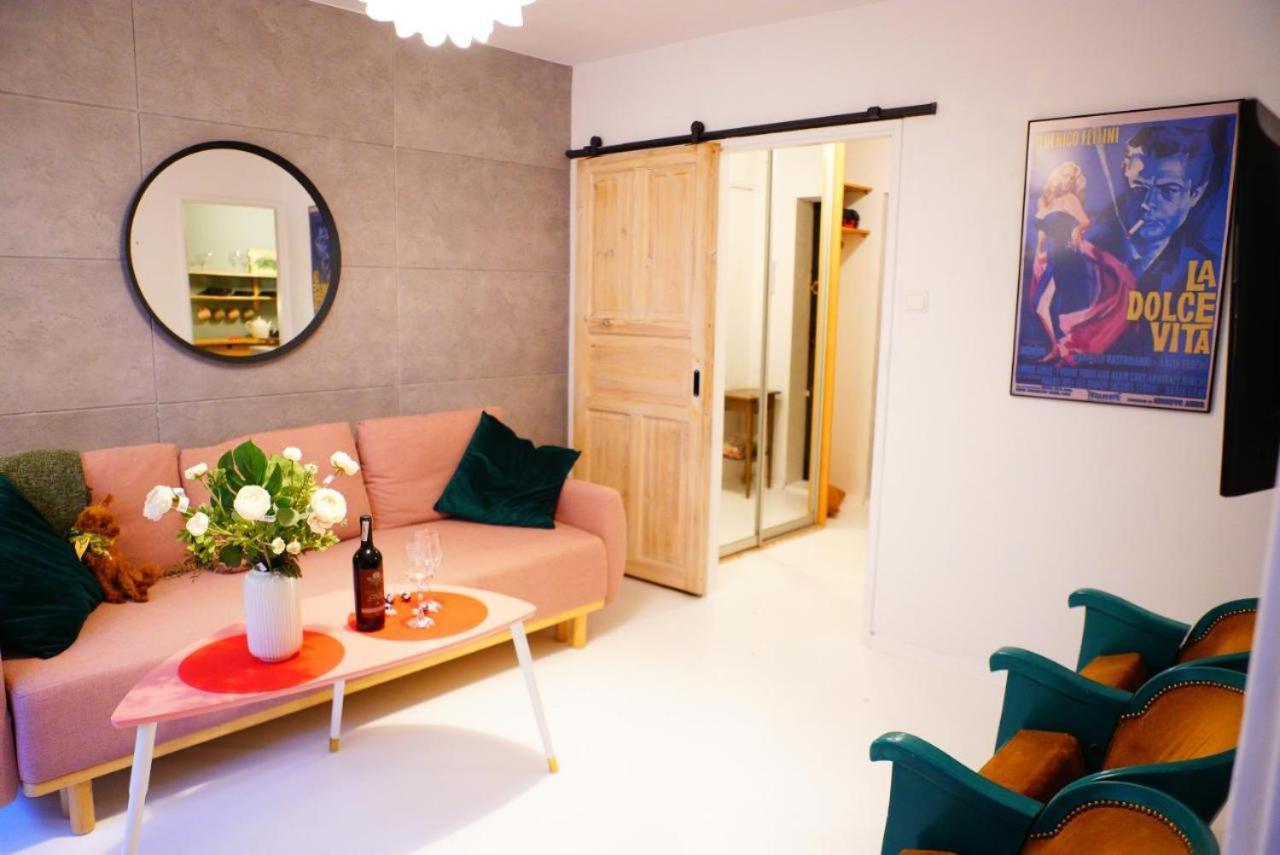 P&O Serviced Apartments Kinowa Warsawa Bagian luar foto