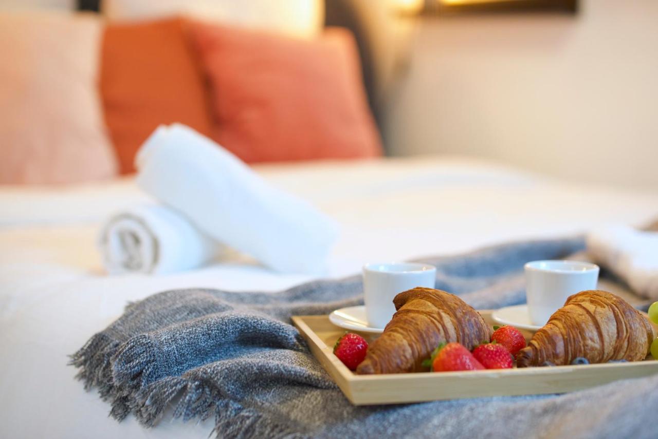 P&O Serviced Apartments Kinowa Warsawa Bagian luar foto