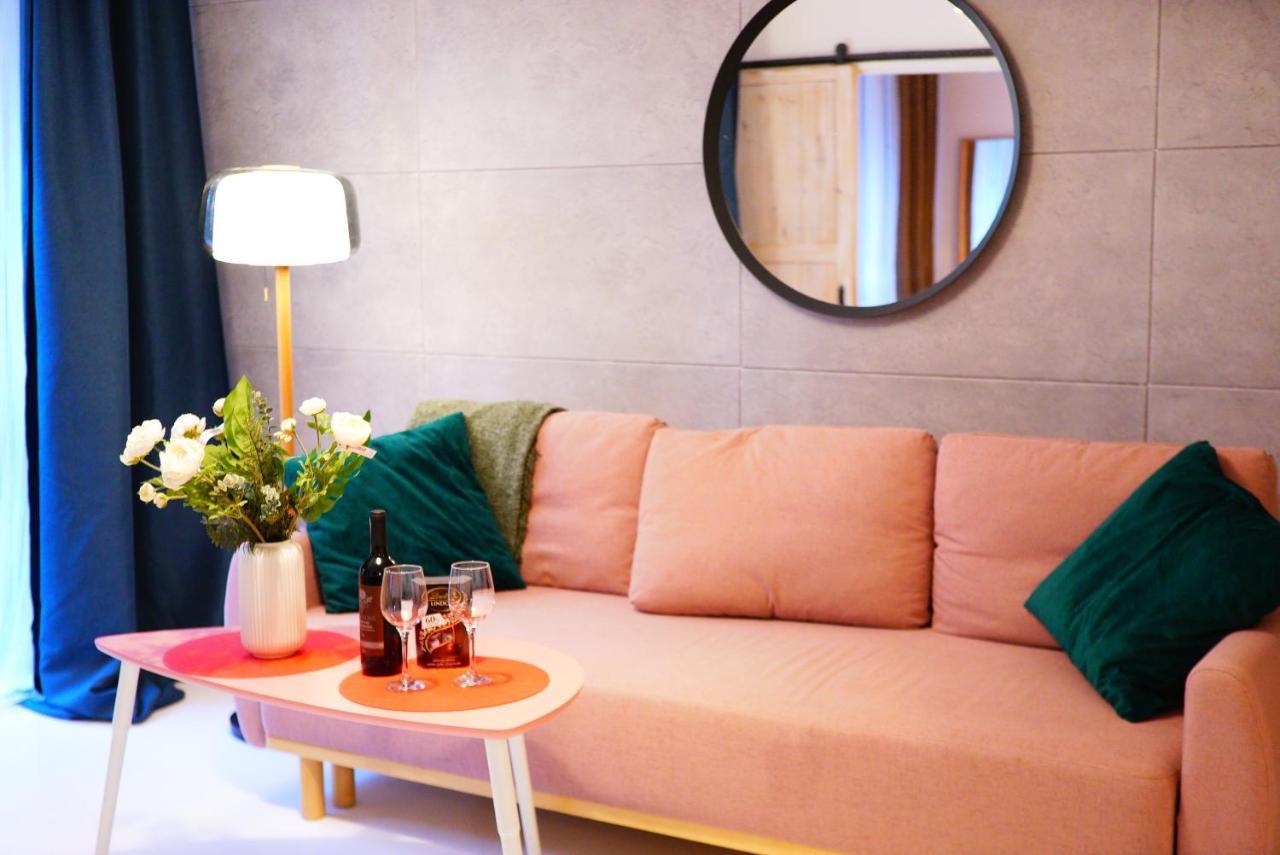 P&O Serviced Apartments Kinowa Warsawa Bagian luar foto