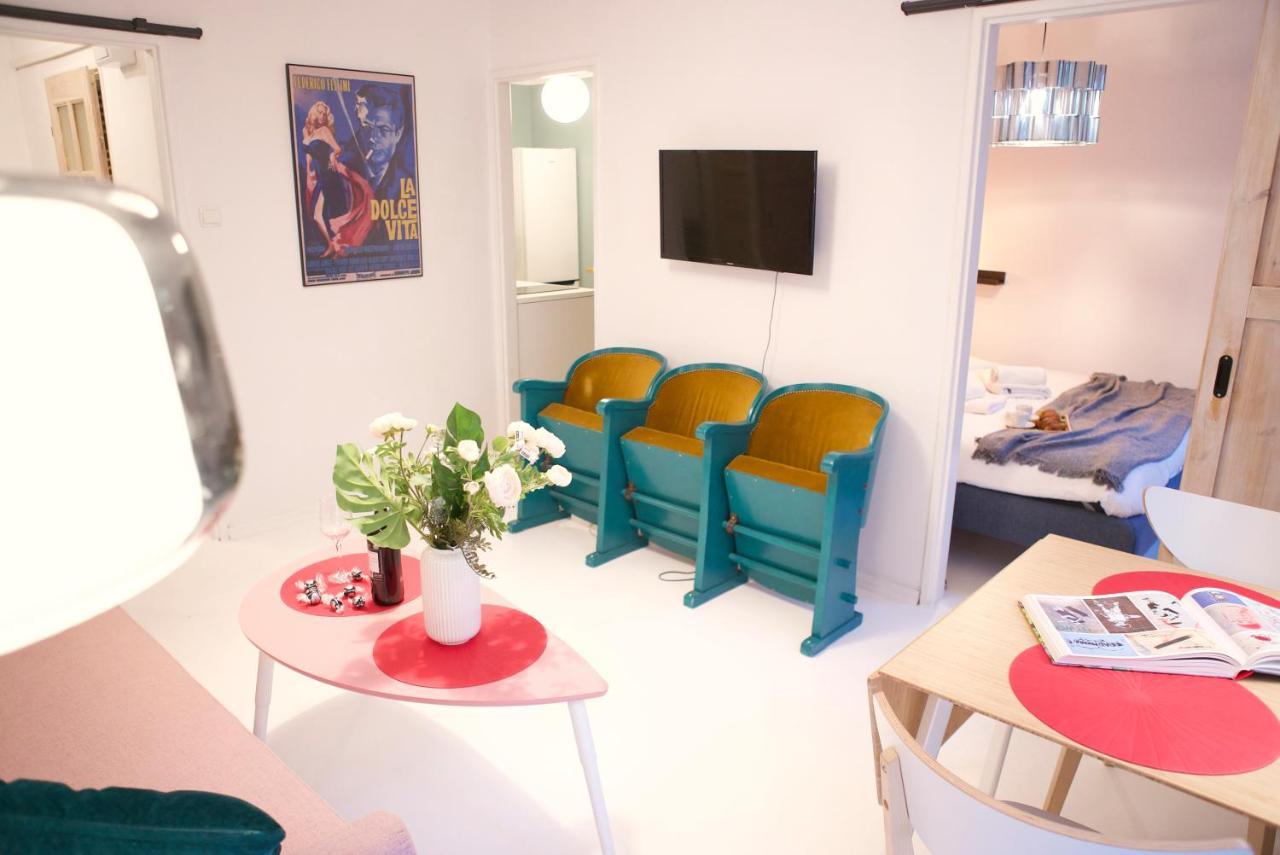 P&O Serviced Apartments Kinowa Warsawa Bagian luar foto
