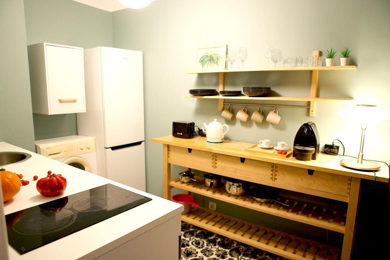 P&O Serviced Apartments Kinowa Warsawa Bagian luar foto